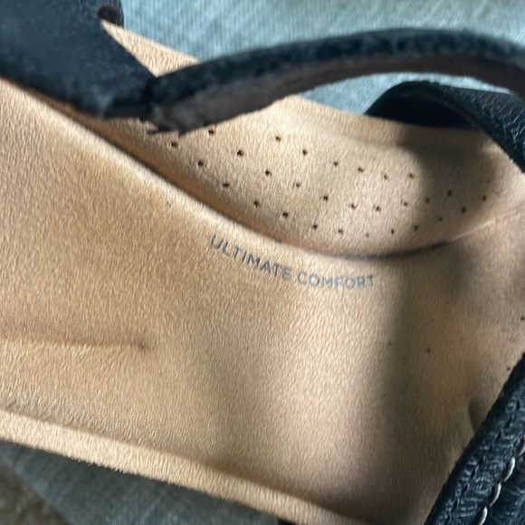 Clark’s Strapped Sandel - Picture 5 of 6